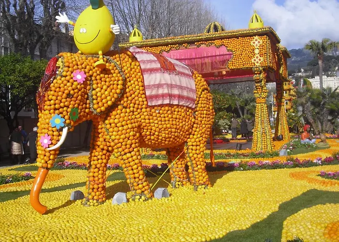 Splendide Front De * マントン